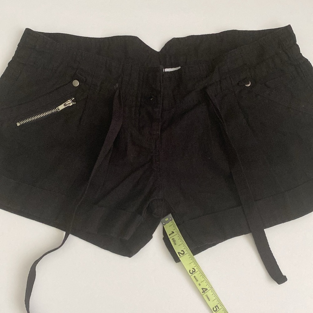 Max Rave Linen Shorts - Picture 12 of 13